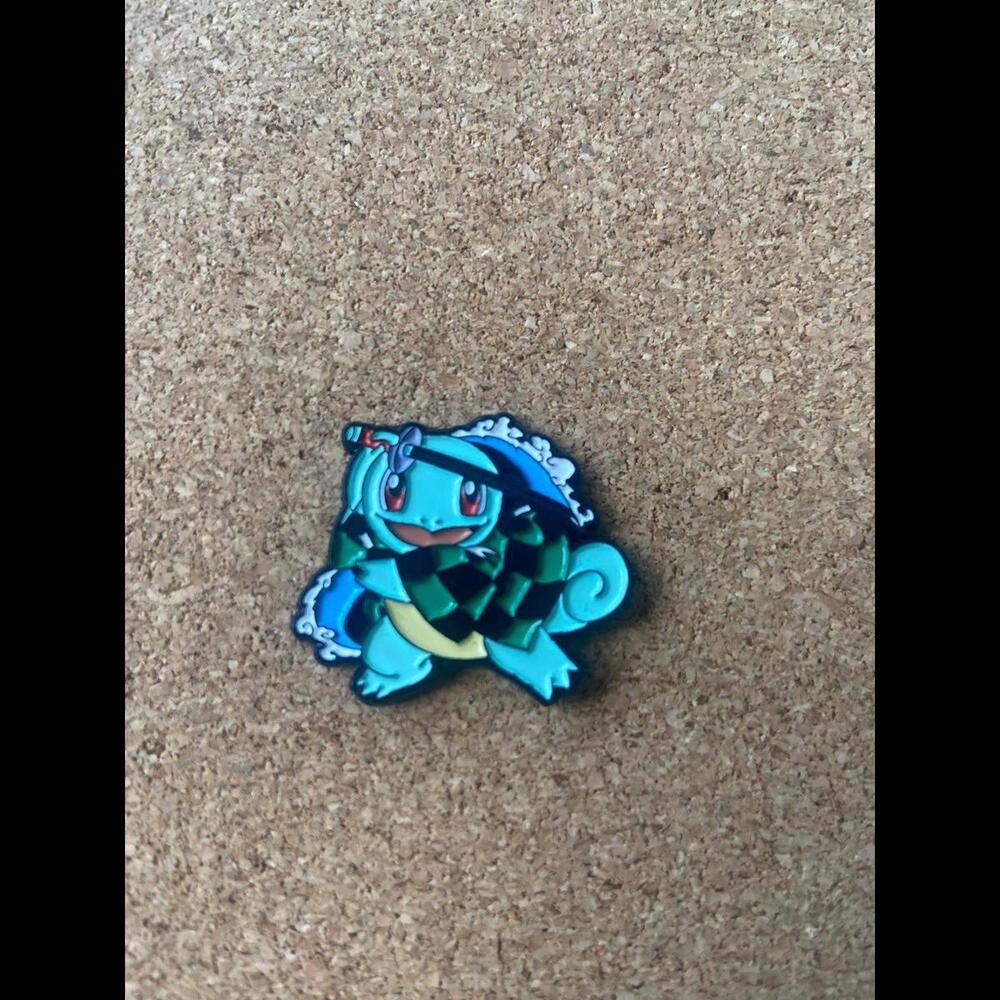 Squirtle&Kamado Tanjirou pin